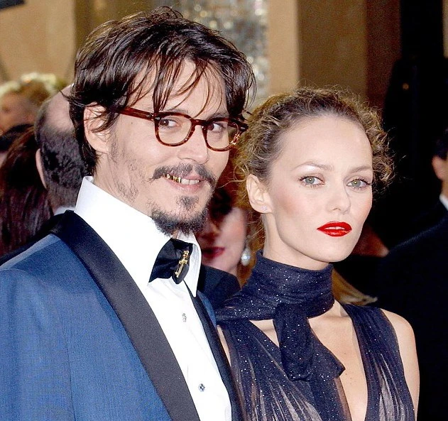 &quot;Cướp biển&quot;Johnny Depp đã chia tay Vanessa Paradis