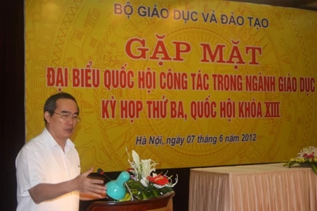 Bộ GD&amp;ĐT gặp mặt ĐBQH công tác trong ngành GD