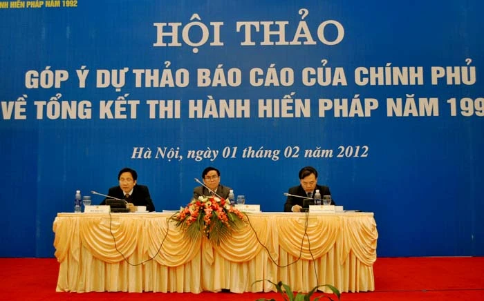 Phát huy dân chủ, thẳng thắn trong nghiên cứu sửa đổi Hiến pháp năm 1992