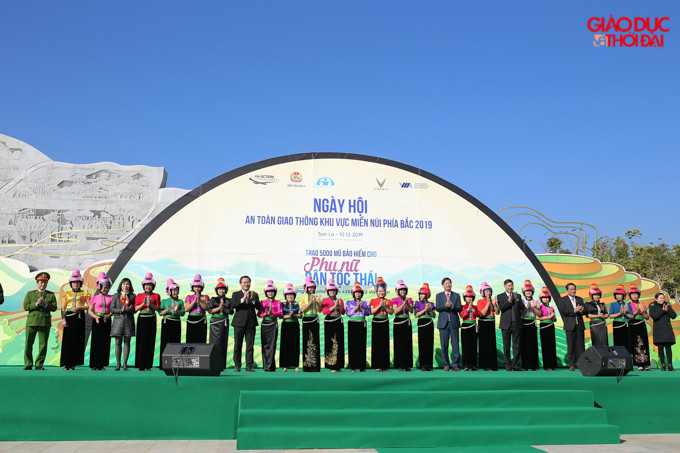 Ngày hội An toàn giao thông khu vực miền núi phía Bắc 2019 sẽ trao tặng 5000 chiếc mũ bảo hiểm.