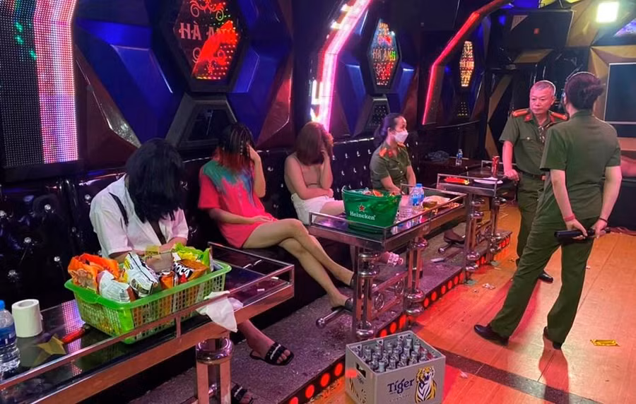 Công an quận Hồng Bàng vừa khởi tố bị can đối với 4 đối tượng về hành vi Tổ chức sử dụng trái phép chất ma túy.