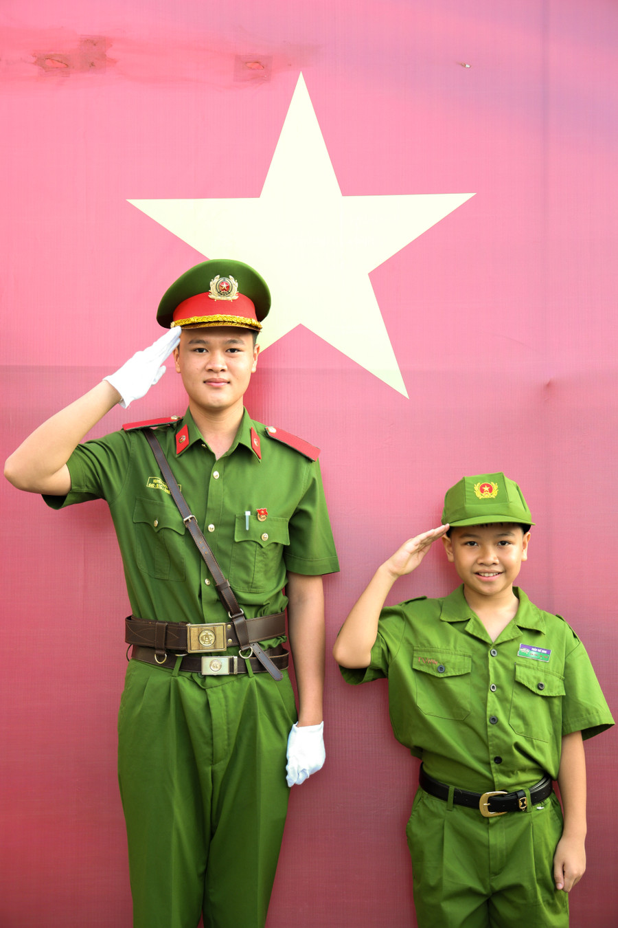 Trải nghiệm mùa hè trong một ngôi trường Công an, được khoác trên mình màu áo xanh đặc trưng sẽ mang đến một mùa hè xanh đáng nhớ, đầy ý nghĩa cho mỗi học viên.