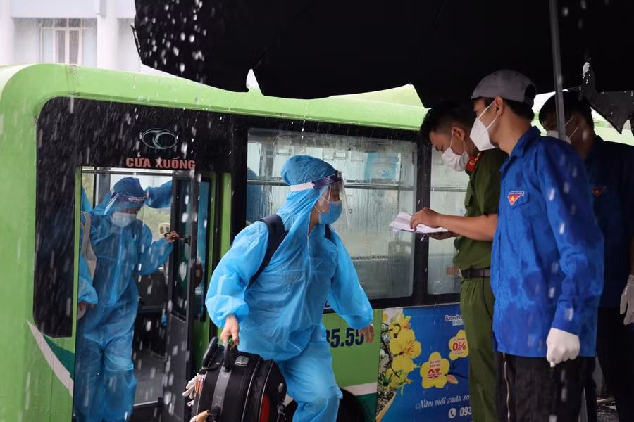 Người dân Thanh Xuân Trung chính thức trở về nhà sau thời gian cách ly tập trung ảnh 3