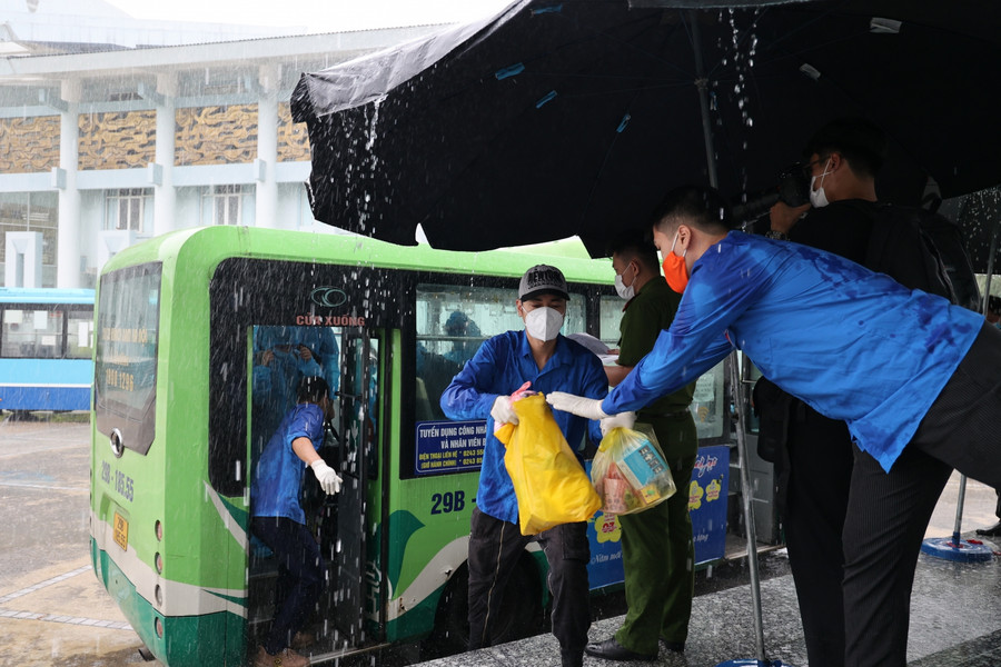 Người dân về sẽ sắp xếp được nơi ở khác do hiện tại ngõ 328, 330 đường Nguyễn Trãi chưa dỡ bỏ phong tỏa. Dự kiến sẽ gỡ phong tỏa từ 0h ngày 29/9.