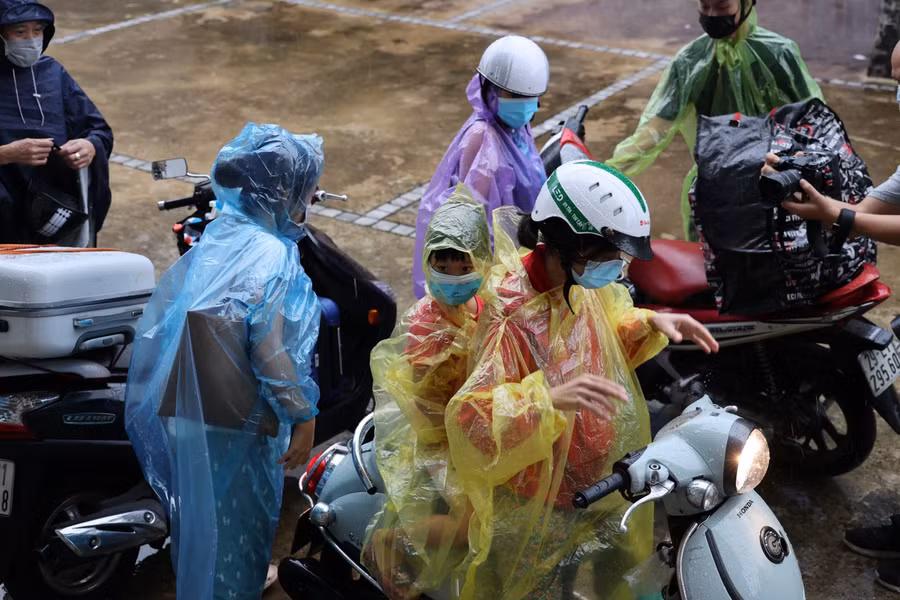 Người dân Thanh Xuân Trung chính thức trở về nhà sau thời gian cách ly tập trung ảnh 10