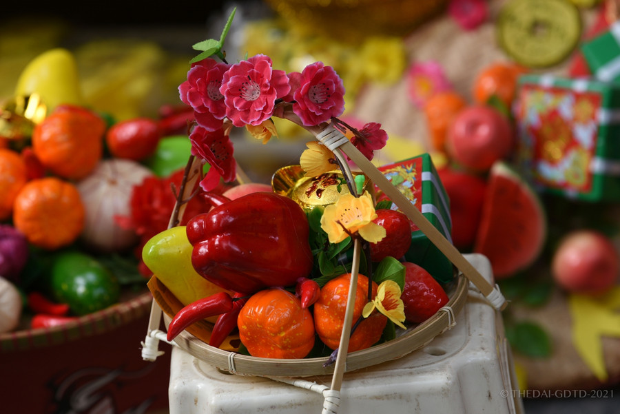 Những chiếc thúng, mẹt hay là giỏ ngũ quả được trang trí màu sắc, bắt mắt.