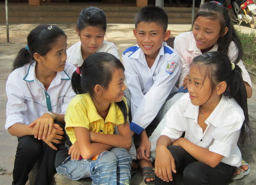 Em Được và 05 em nữ đã được em Được cứu sống