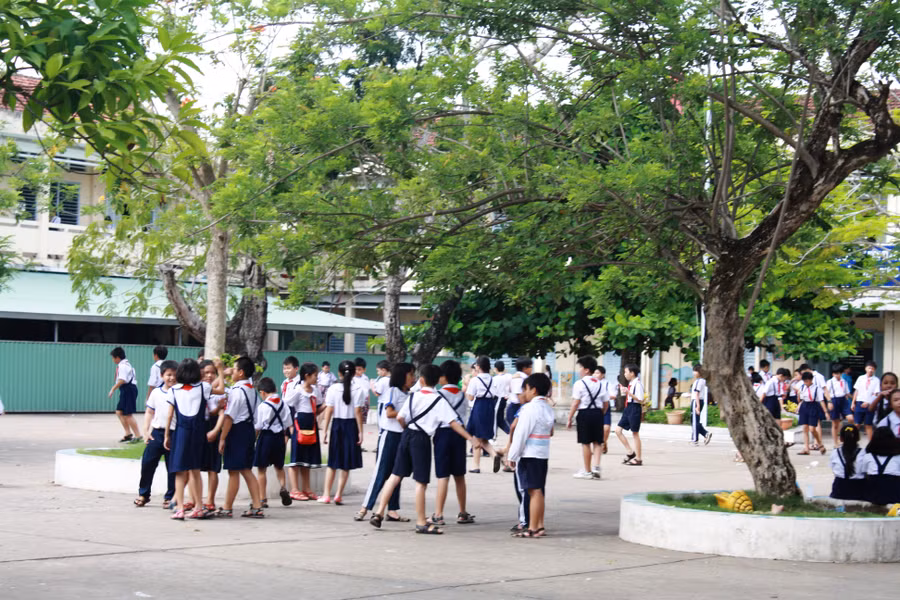 Trường chất lượng cao: Khó đạt chuẩn!