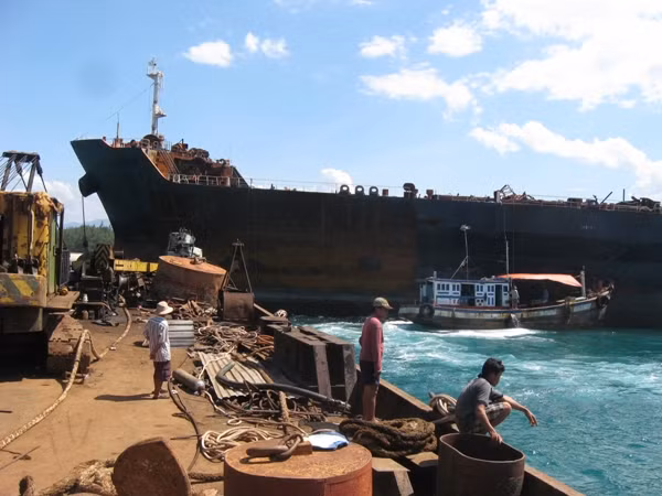 Tạm dừng mọi hoạt động trục vớt tàu Onnekas One