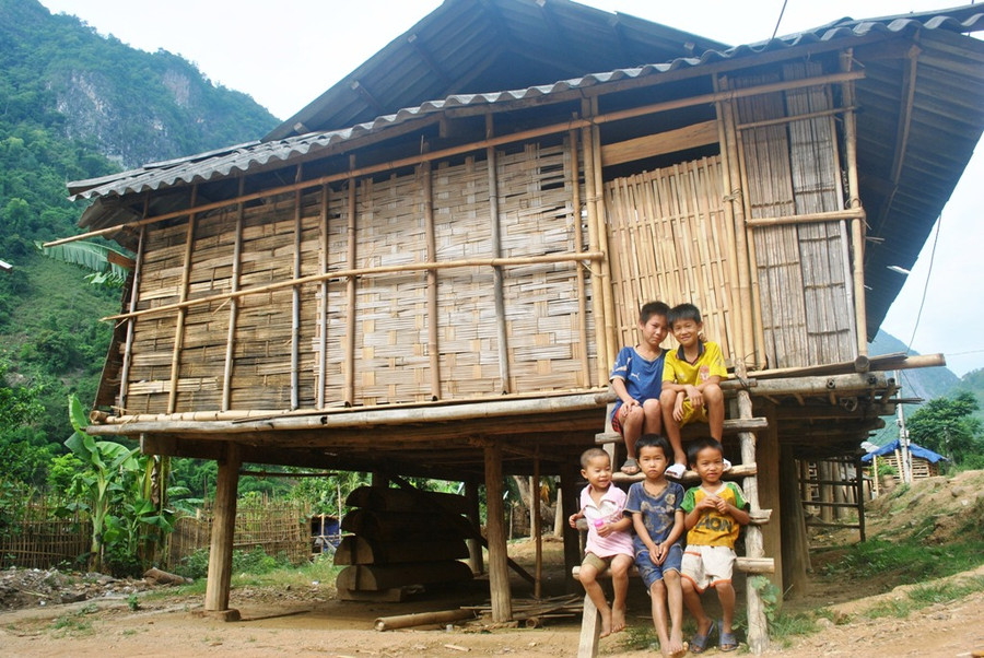 Những mầm sống băng qua bão AIDS