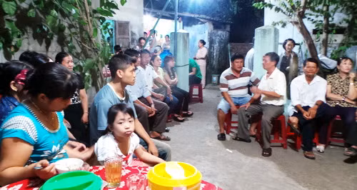 Lay động tình người trong đau thương