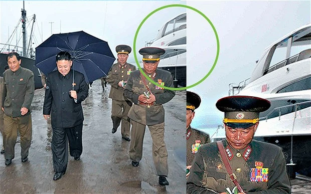 Chủ tịch Kim Jong-un bên siêu thuyền sang trọng