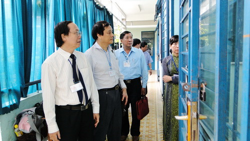 Đoàn kiểm tra Bộ GD&amp;ĐT kiểm tra đột xuất Hội đồng thi tại TP.HCM