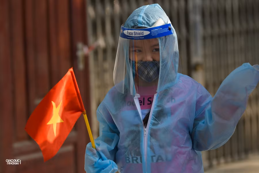 Hà Nội: Người dân Thanh Xuân Trung bóc niêm phong, mở cửa về nhà ảnh 10