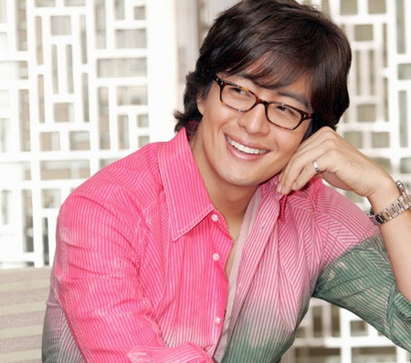 Bae Yong Joon sẽ ra mắt nhóm nhạc thần tượng nam năm 2012