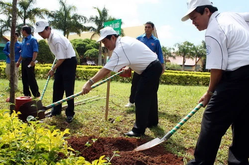 &quot;Gìn giữ môi trường trong lành trong gia đình, cộng đồng và nhà trường&quot;