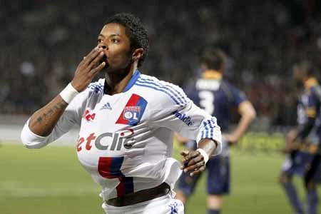 Chi 15 triệu euro, Juventus sắp hoàn tất chứ ký của Michel Bastos