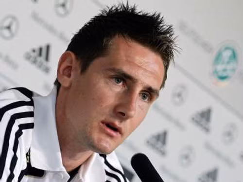 Chia tay "Hùm xám", Miroslav Klose cập bến Lazio