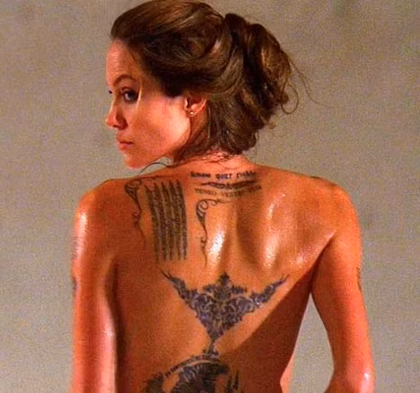 Những khoảnh khắc sexy nhất của Angelina Jolie trên phim
