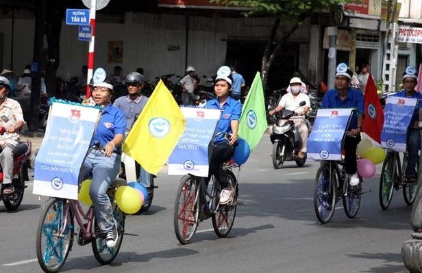 Ra quân hưởng ứng ngày phòng, chống ma tuý