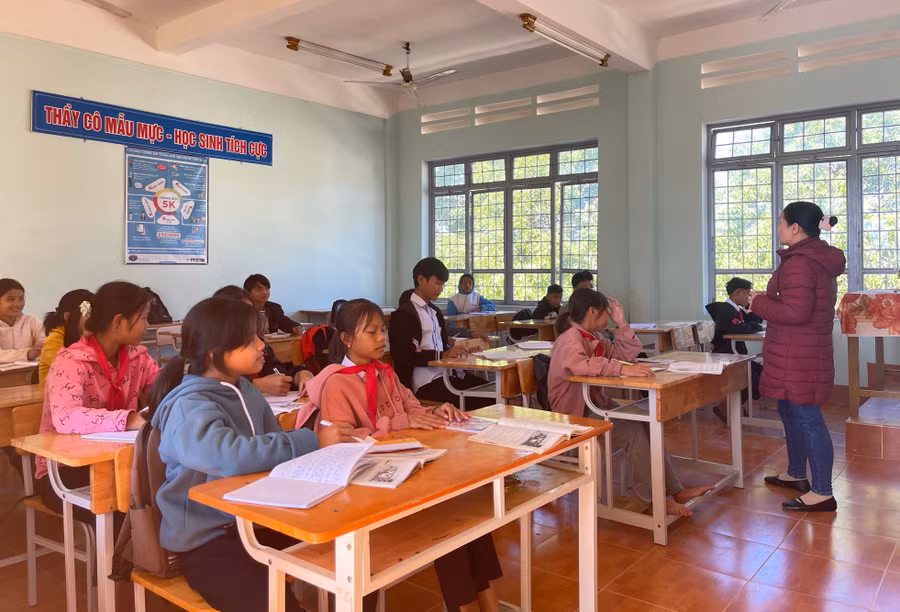 Cơ sở vật chất, trang thiết bị học tập ở các trường tại xã Đăk Rơ Nga được quan tâm, đầu tư.