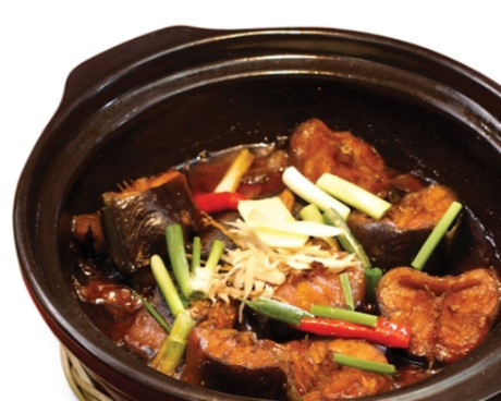 Cách làm sạch cá trê để có món cá kho ngon đúng vị - Ảnh 2 Cach lam sach ca tre de co mon ca kho ngon dung vi - Anh 2