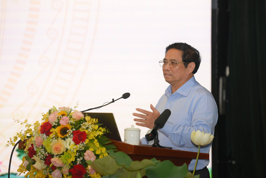Thủ tướng Phạm Minh Chính phát biểu khi làm việc với Học viện Nông nghiệp Việt Nam