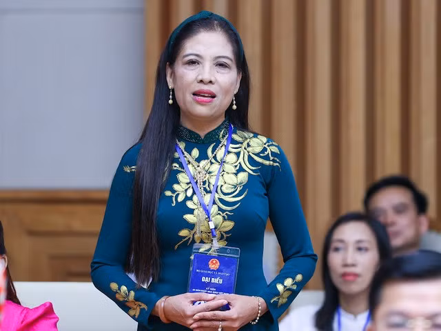 Cô giáo Bùi Thị Tuyết Mai, Phó Hiệu trưởng trường Tiểu học Gia Cẩm (TP. Việt Trì, Phú Thọ).
