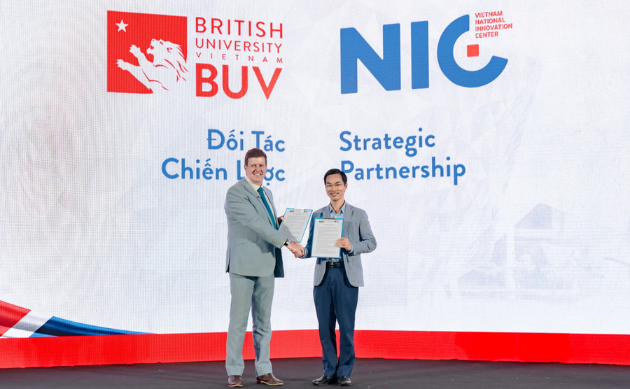 Đại diện BUV và Trung tâm Đổi mới Sáng tạo Quốc gia (NIC) đã trao đổi Biên bản ghi nhớ về việc hợp tác chiến lược nhằm phát triển ngành game Việt Nam Đại diện BUV và Trung tâm Đổi mới Sáng tạo Quốc gia (NIC) đã trao đổi Biên bản ghi nhớ về việc hợp tác chiến lược nhằm phát triển ngành game Việt Nam