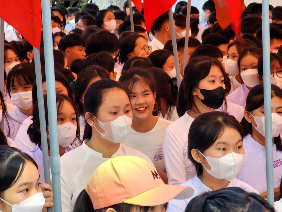 Thế hệ học sinh Trường THPT Krông Bông hôm nay - Ảnh: Thành Tâm.