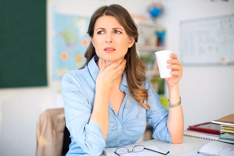 Viêm mũi xoang gây khản tiếng rất thường gặp