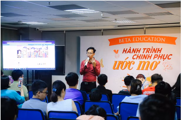 Thầy Quốc Anh giới thiệu cộng đồng “Bí quyết dạy con phát triển toàn diện”