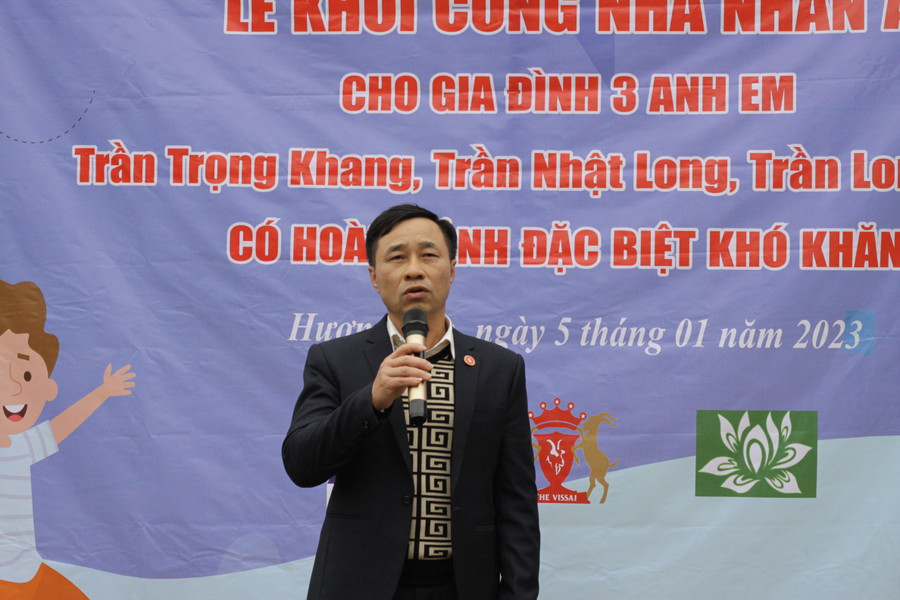 Lãnh đạo UBND thị trấn Phố Châu và... Lãnh đạo UBND thị trấn Phố Châu và...