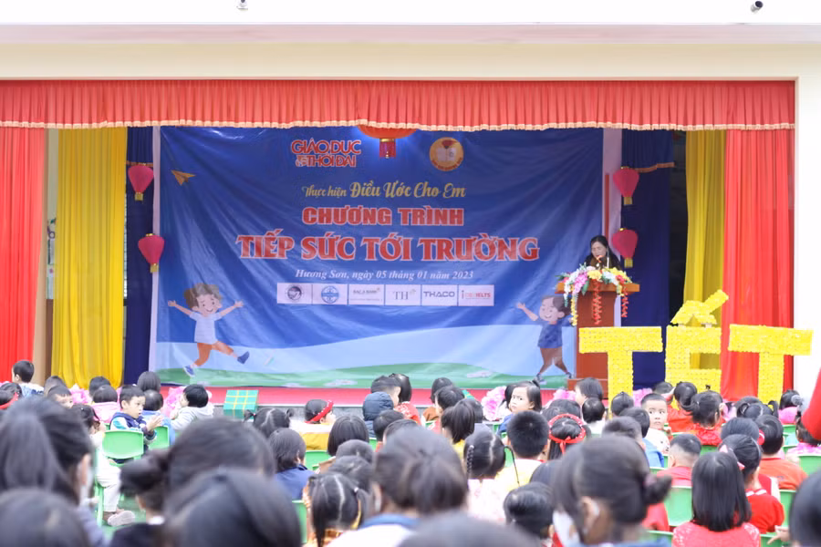 Điều ước cho em đến với học sinh khó khăn tại xã Sơn Phú (huyện Hương Sơn, Hà Tĩnh).