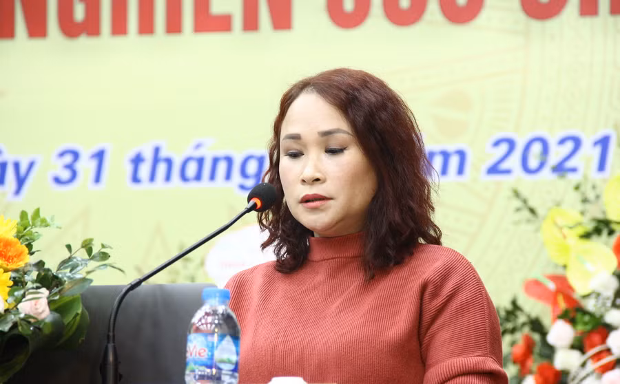 Học viên Trần Thị Thanh Hương tham luận tại hội nghị