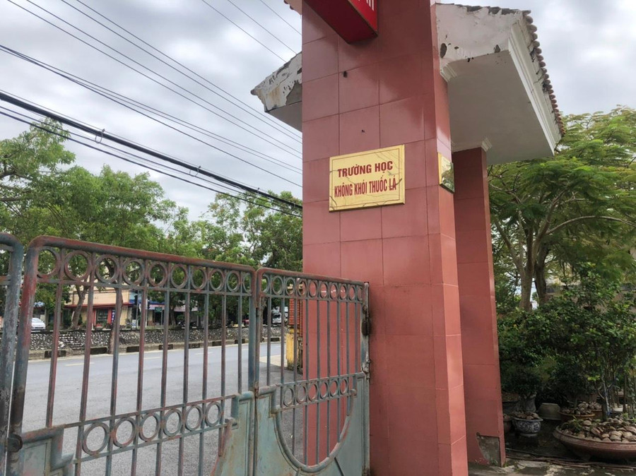 Trường THPT A Nghĩa Hưng đã được gắn biển đồng của Quỹ Phòng chống tác hại thuốc lá, công nhận là “Trường học không khói thuốc lá”.