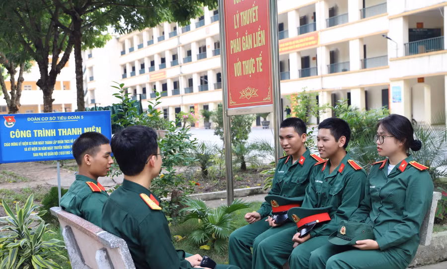 Sinh viên Học viện Kỹ thuật quân sự.