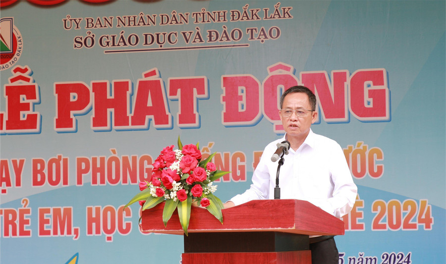 TS. Đỗ Tường Hiệp - Phó Giám đốc Sở GD&ĐT Đắk Lắk phát động dạy bơi phòng, chống đuối nước hè 2024. (Ảnh: TT) TS. Đỗ Tường Hiệp - Phó Giám đốc Sở GD&ĐT Đắk Lắk phát động dạy bơi phòng, chống đuối nước hè 2024. (Ảnh: TT)