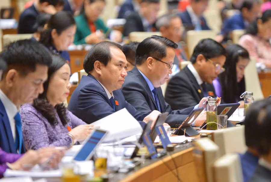 Các đại biểu tham dự phiên khai mạc Kỳ họp thứ 6, Quốc hội khóa XV.