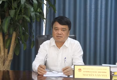 Ông Nguyễn Văn Vui - Vụ trưởng Vụ Thi đua Khen thưởng Bộ GD&ĐT