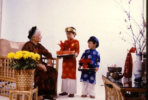 Chúc Tết ông bà