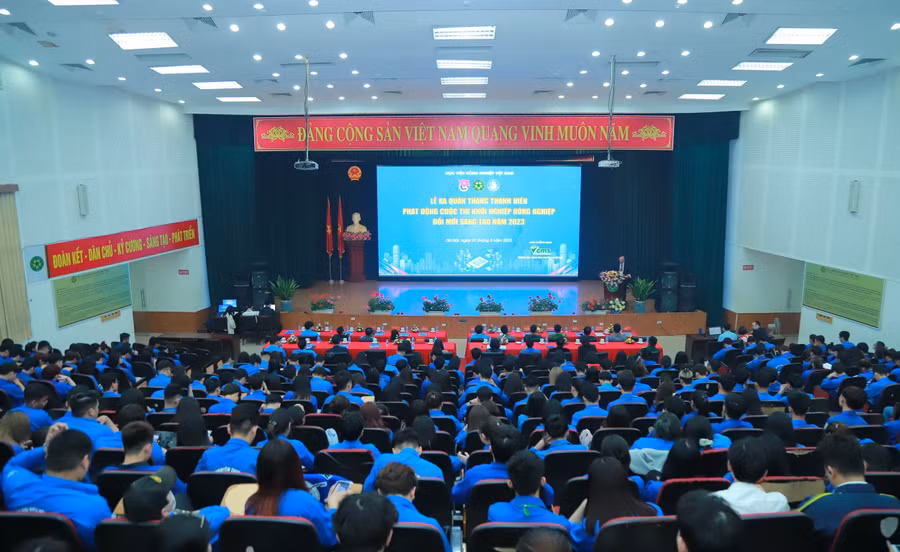 Toàn cảnh buổi lễ.