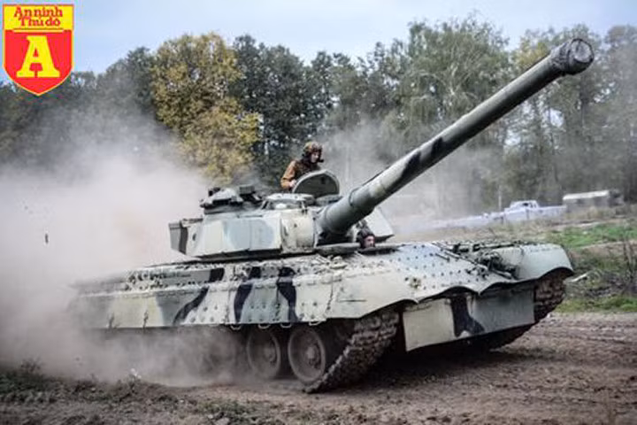 Chiếc xe tăng với pháo khủng đủ để xé nát mọi đối thủ