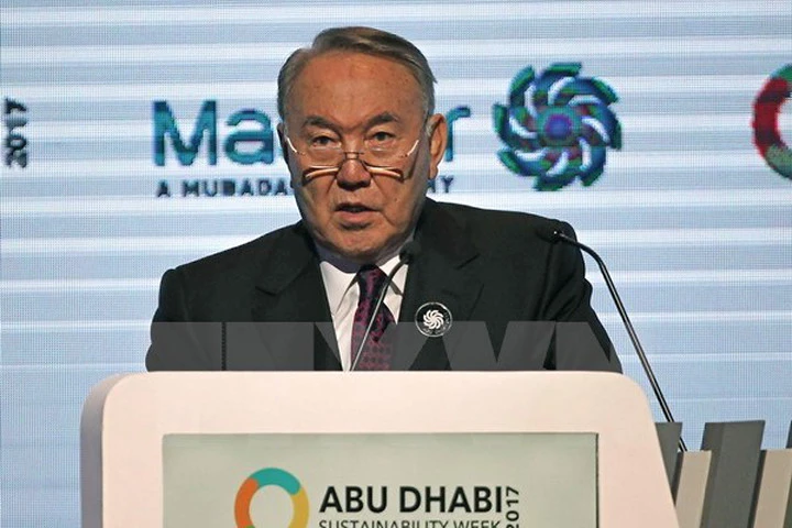 Tổng thống Nursultan Nazarbayev phát biểu tại hội nghị ở Abu Dhabi, ngày 16/1. (Nguồn: AFP/TTXVN)