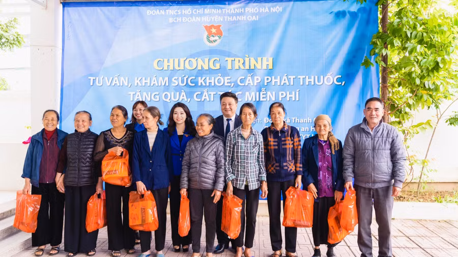 Tuổi trẻ Thủ đô tư vấn, khám sức khỏe, cấp phát thuốc miễn phí cho cựu TNXP có hoàn cảnh khó khăn trên địa bàn huyện Thanh Oai.
