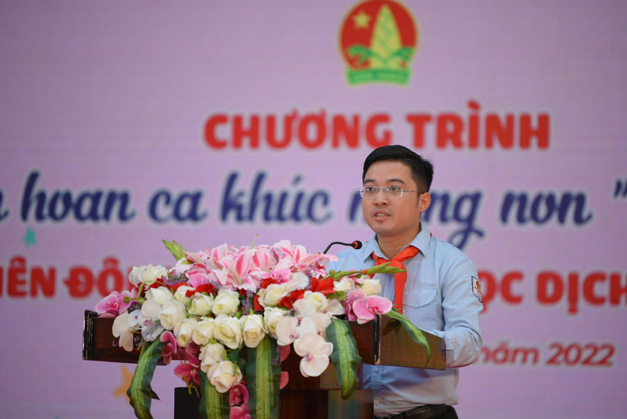 Ông Bùi Mạnh Hướng- Trưởng ban Công tác Thiếu nhi phát biểu tại chương trình.