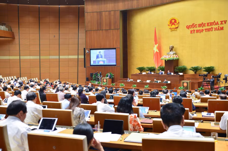 Toàn cảnh phiên thảo luận buổi chiều 24/5.