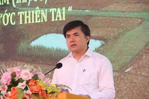 Ông Bùi Văn Linh - Phó Vụ trưởng phụ trách Vụ Giáo dục Chính trị và Công tác học sinh, sinh viên phát biểu tại lễ mít tinh