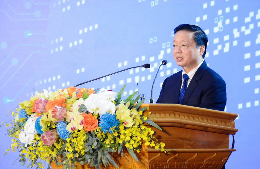 Phó Thủ tướng Trần Hồng Hà phát biểu tại Hội thảo quốc tế &quot;Nguồn nhân lực bán dẫn Việt Nam trong chuỗi cung ứng toàn cầu&quot;. Ảnh: Văn Mạnh.