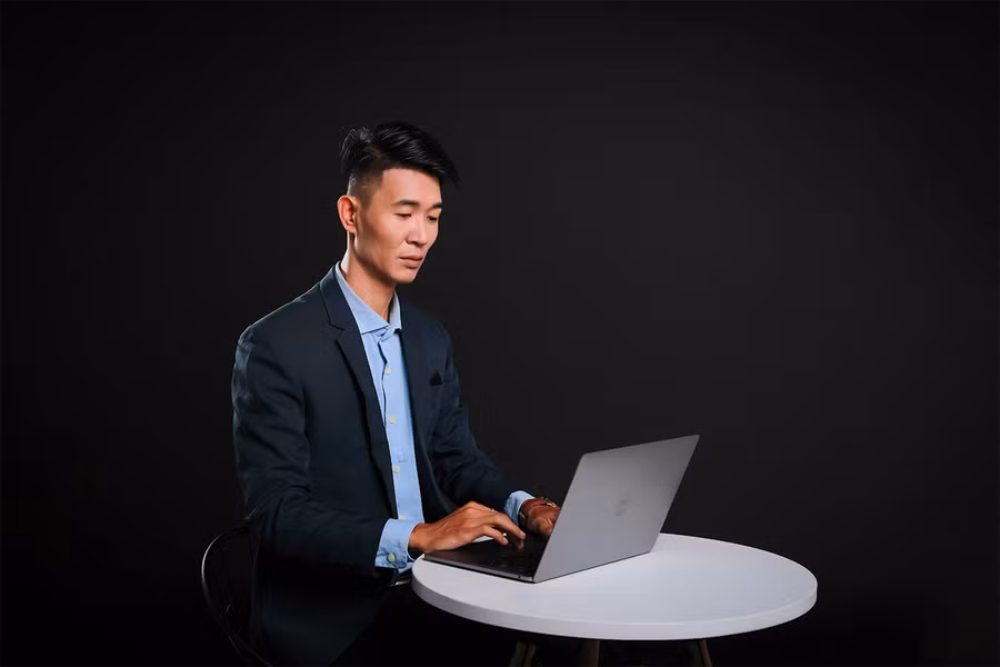 Ông Trần Chí Quyết – phó tổng giám đốc công ty chia sẻ, Tin Bán Xe đã chinh phục người dùng nhờ chất lượng dịch vụ và website.